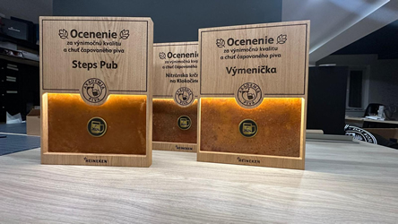 Gravírované ocenenie s podsvietením